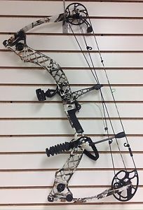 Mathews Z2 Lost OT Camo 70# 28" Draw Package Bow Truglo Sight Stabilizer Quiver