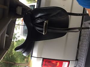 Custom Saddlery Advantage 18"