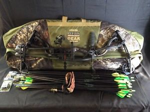 Hoyt Carbon Element G3 Blackout Bow