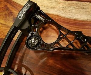 Mathews no cam TRG7 compound bow