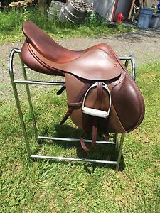 Albion Jumping Saddle 17.5 inch