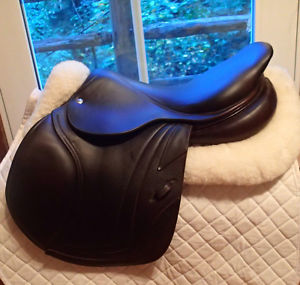17" CWD Saddle - Full Calfskin - SE02 - 2C Flaps - 2012 - 4.25" dot to dot