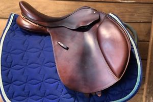 Bates Caprilli Close Contact 16.5 inches Saddle