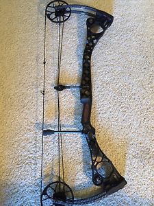 Mathews NoCam HTR Left Hand (27.5"/60#) Black Tactical