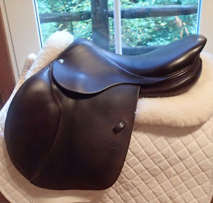 17" CWD Saddle - 2012 - SE03 Hunter - 3L Flaps - 4.75" dot to dot