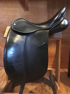 17 1/2 Inch Black Klimke Miller Dressage Saddle