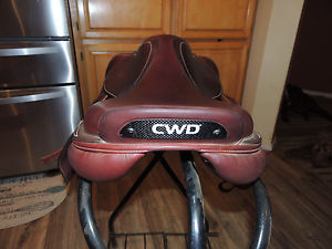 2015 2Gs CWD  17.5" jumping saddle