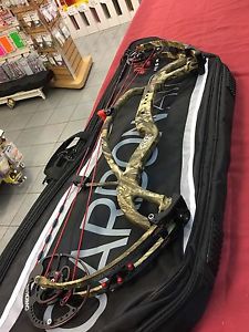 NEW 2016 PSE Archery Carbon Air Right Handed 70lbs Mossy Oak Country FINISH