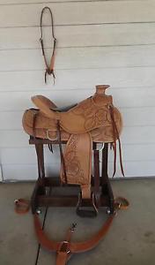 WADE STYLE RANCH/ROPER SADDLE PACKAGE. 16"