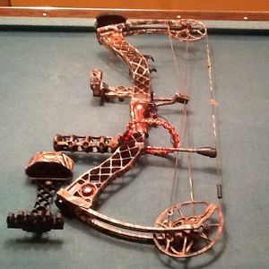 Matthews Creed 29in RH Bow- Limited Edition "Totally Lost Camo"