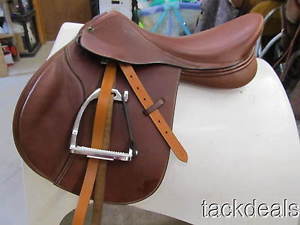 Dover Circuit All Purpose English Saddle 18" W 3.5 Fit Lightly Used w/fittings