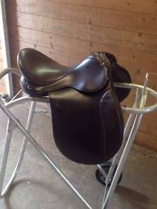 Lovatt and Ricketts english saddle