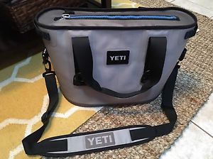 Blue And Gray YETI HOPPER20 Gently Used Less Than 10 Times