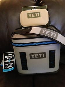 Yeti Hopper Flip 12 soft cooler with Yeti Sidekick NEW