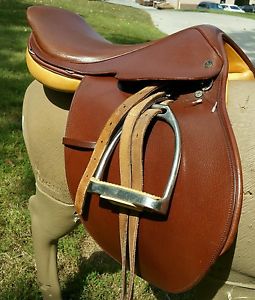 English SHOW saddle ONLY USED A FEW TIMES 16" CROSBY PRIX DES NATIONS HORSE TACK
