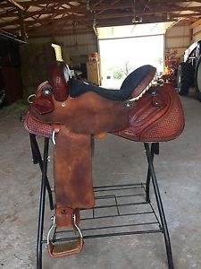 14.5 Double j Lynn McKenzie Barrel Racing Trail Saddle
