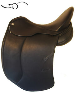 Sommer Esprit Dressage Saddle Black 17"
