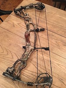 Hoyt Carbon Spyder 30ZT Right Hand 60# 29" Realtree Xtra
