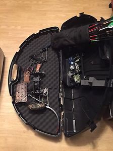 Oneida KESTREL Bow-Rest, Tips, Quiver, 20 Arrows, Arrow Holder, Case Short 50-70