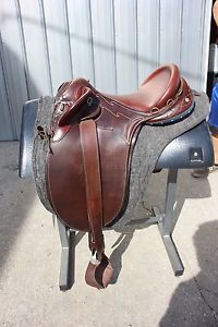 36-11 Jack Wieneke 17" Australian saddle made in Australia by C.A. Stephan Co.