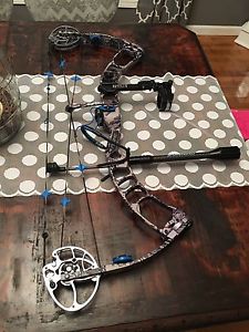 PRIME RIZE COMPOUND BOW RH In Sitka Open County 60-70 Pounds