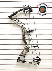 Hoyt Archery Nitrum 30 Compound Bow  (NEW - R/H - 60lbs Max - 26")