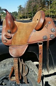 15" Circle Y Bob Marshall Treeless Barrel Saddle