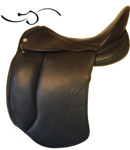 Sommer Esprit Dressage Saddle Black 18"