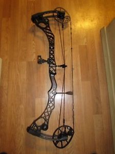 MATHEWS MONSTER WAKE BOW 29" 60-70LB right hand black