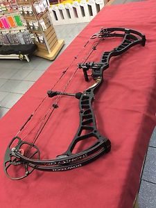 Bowtech Insanity CPXL BLACK RIGHT HAND 60LB WITH LIMBDRIVER REST FREE SHIPPING