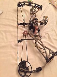 Hoyt Defiant Compound Bow 27-28in 60pd (Left Handed)
