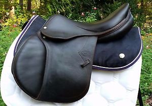 2010 Devoucoux Biarritz 1A 17" *Full Calf Leather*