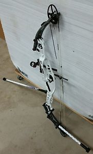 HOYT PODIUM X 40