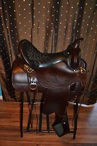 CIRCLE Y 17" High Horse Big Springs TRAIL SADDLE with Padded Seat