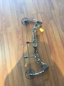 Mathews No Cam HTX (Right Hand, 70#, 27.5")