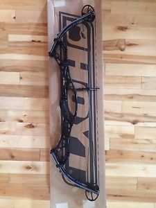 2016 Hoyt Podium X 40