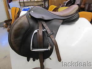 Black Country Quantum Jump Saddle 16 1/2" Wide Lightly Used w/Fittings