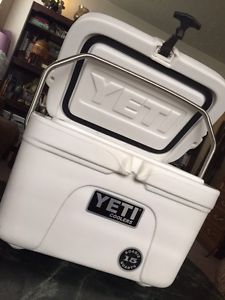 Deadstock Yeti Cooler 15 Qt. rare