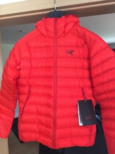 Arc'teryx Cerium LT Hoody ultraleichte Daunenjacke Size S Magma Men NEU NEW