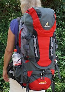 Trekking Rucksack Deuter Aircontact Pro 60 +15. Farbe: rot. Sehr gut erhalten.