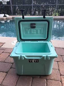 Yeti seafoam roadie