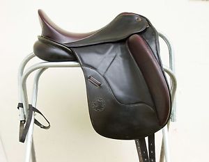 Hennig Sofa Dressage Saddle 17" seat