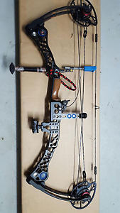 Black MATHEWS Monster MR7 50-60 Lbs Loaded