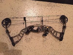 2016 Hoyt Powermax Compound Bow Package R/H 50-60lbs