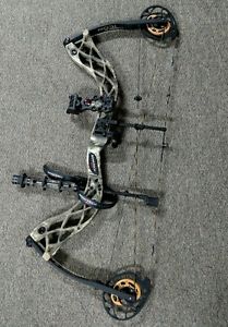 Bowtech Carbon Icon Compound Bow Left Hand 29" 60#