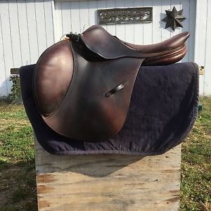 17.5" Bruno Delgrange Jumping Saddle
