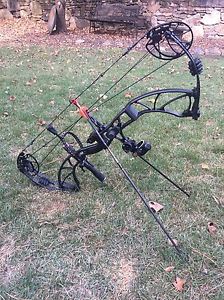 New 2016 Xpedition Xcentric 7 RH compound hunting bow 65#