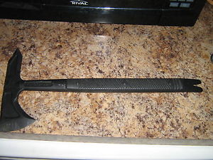 BENCHMADE TACTICAL TOMAHAWK