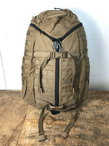 Komodo Dragon Mystery Ranch pack - medium yoke - Coyote