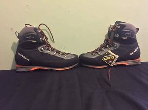 SCARPA Manta Pro GTX Mountain Boot Size 44/10.5 Blue